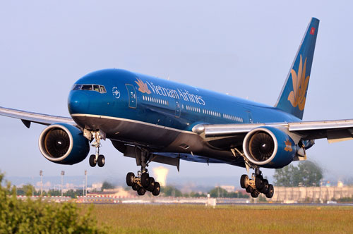 Vietnam Airlines continues “Golden moment” program